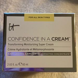 NEW It Cosmetics Confidence in a Cream